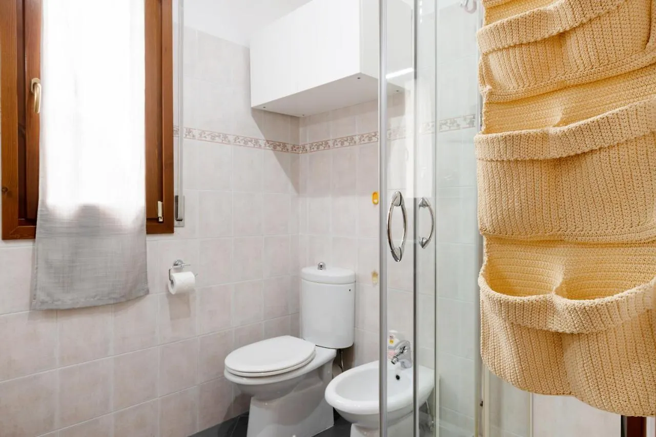 Firenze Nova Comfortable Apartament With Terrace 0*,  Italia